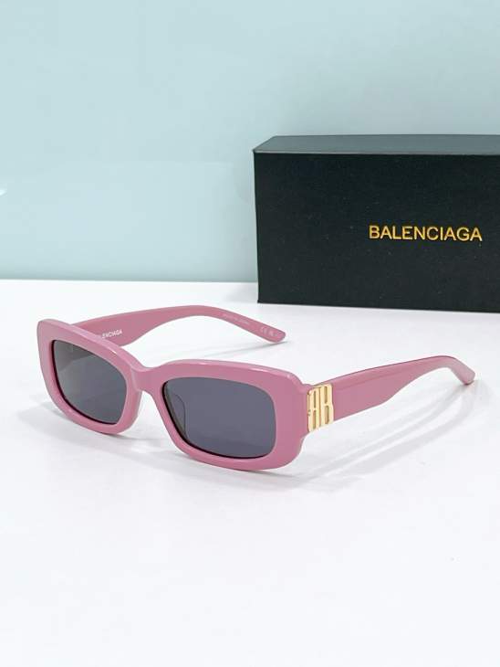 Picture of Balenciaga Sunglasses _SKUfw79164466fw
